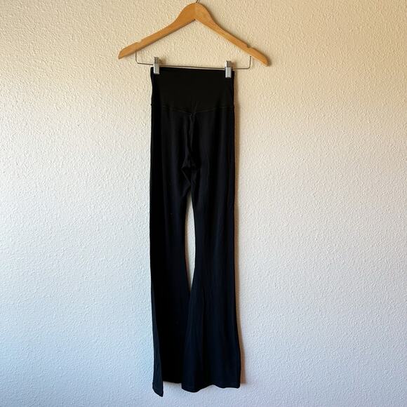 Offline by Aerie Real Me High Waisted Crossover Flare Legging Black sz S - Picture 7 of 7